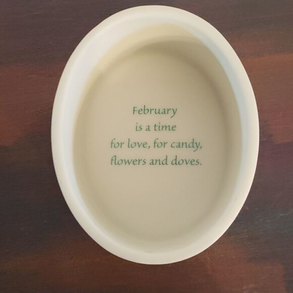 Vtg 1999 Enesco Precious Moments Small Porcelain Trinket Box With Lid "February" - Picture 3 of 10